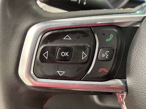 Used 2024 Jeep Wrangler Unlimited Sahara AWD/4WD image 40