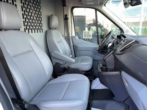 Used 2018 Ford Transit 250 148 Medium Roof RWD image 15