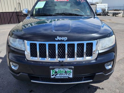 Used 2013 Jeep Grand Cherokee Overland w/ Mopar Chrome Edition Group AWD/4WD image 3