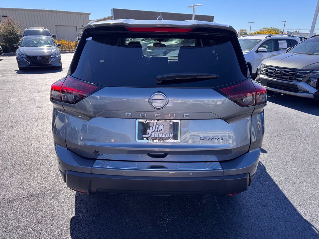 Used 2024 Nissan Rogue SV AWD/4WD image 4