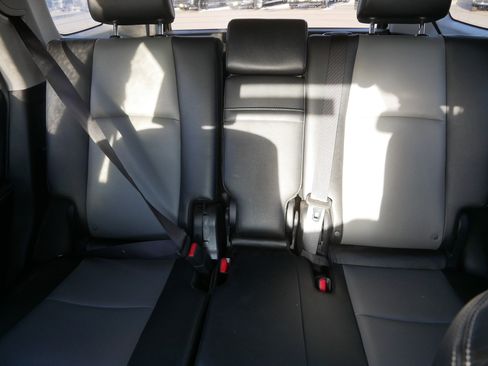 Used 2016 Toyota 4Runner SR5 Premium image 13