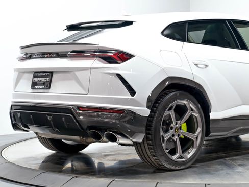 Used 2020 Lamborghini Urus AWD/4WD image 18