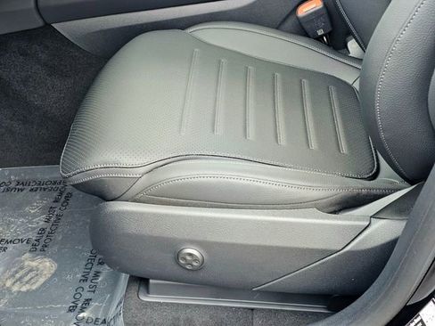 New 2026 Mercedes-Benz GLC 300 4MATIC image 17