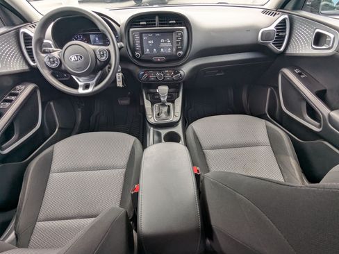 Used 2021 Kia Soul LX FWD image 28