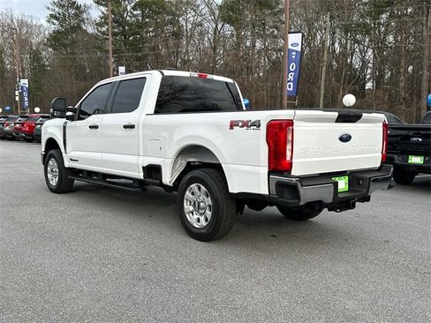 Certified 2023 Ford F250 XLT image 5