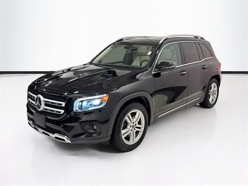 Certified 2021 Mercedes-Benz GLB 250 4MATIC image 1