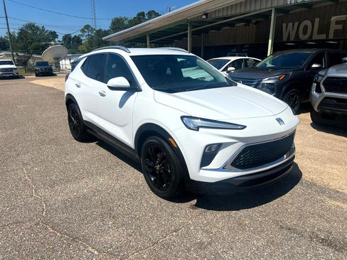 Used 2024 Buick Encore GX Sport Touring w/ Comfort Package image 4