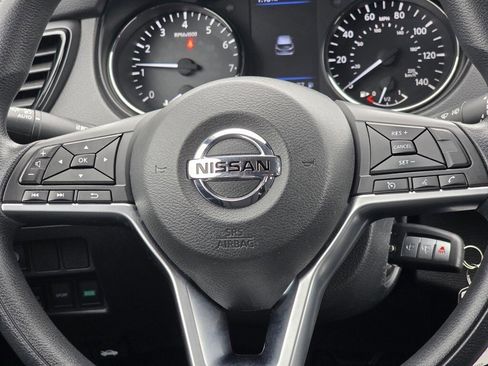 Used 2022 Nissan Rogue Sport S image 14