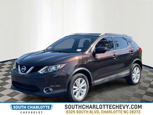 Used 2017 Nissan Rogue Sport SV w/ SV Premium Package FWD image 1