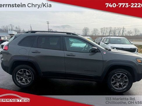 Used 2022 Jeep Cherokee Trailhawk w/ Premium Leather Package image 29