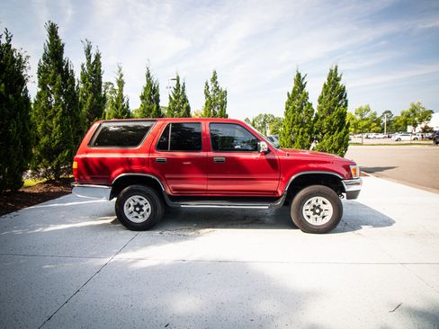Used 1995 Toyota 4Runner SR5 AWD/4WD image 11