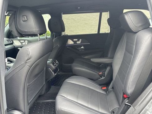 Used 2025 Mercedes-Benz GLS 450 4MATIC image 14
