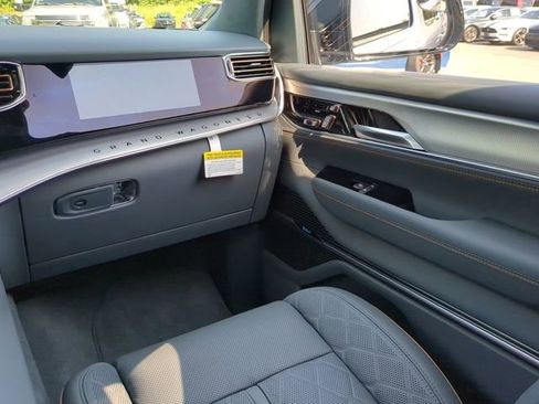 New 2023 Jeep Grand Wagoneer Series III image 18