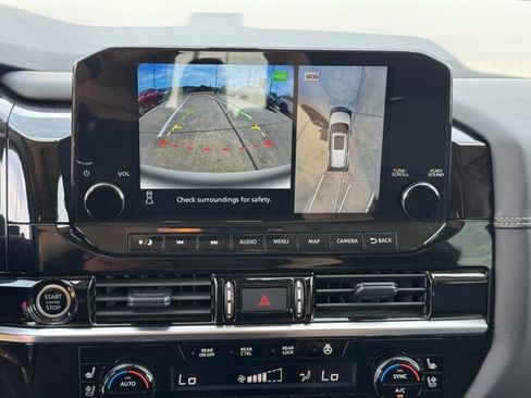 Used 2024 Nissan Pathfinder Platinum FWD image 20