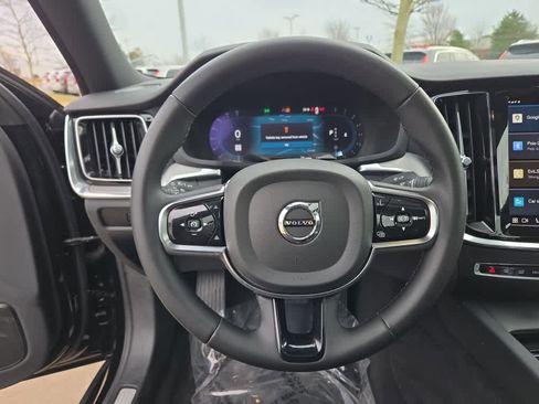 Used 2024 Volvo S60 B5 Plus image 11