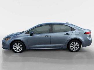 Used 2023 Toyota Corolla LE video 2
