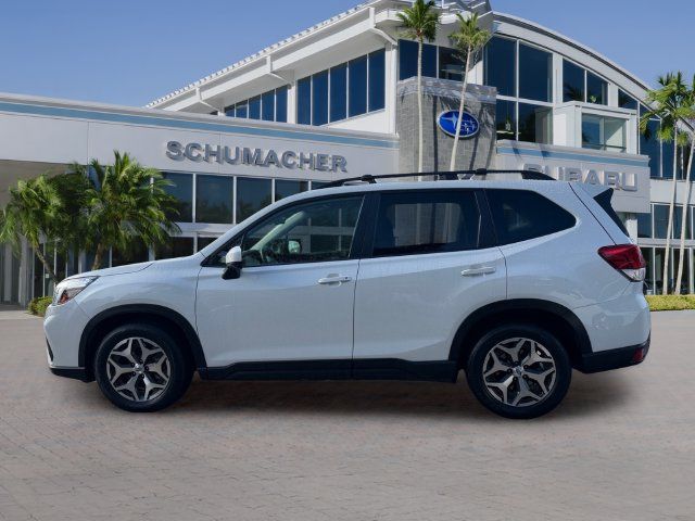 Used 2020 Subaru Forester Premium AWD/4WD image 4