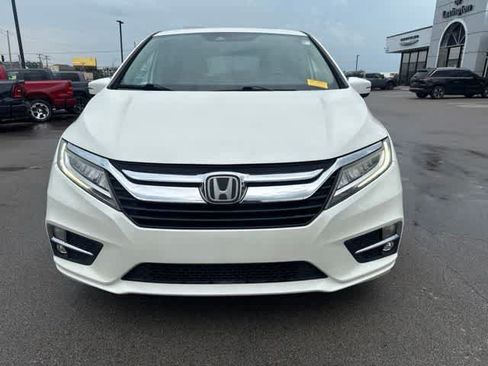 Used 2018 Honda Odyssey Elite image 2