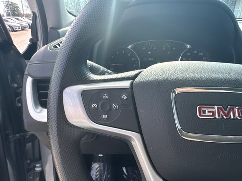 Used 2024 GMC Terrain SLE image 23
