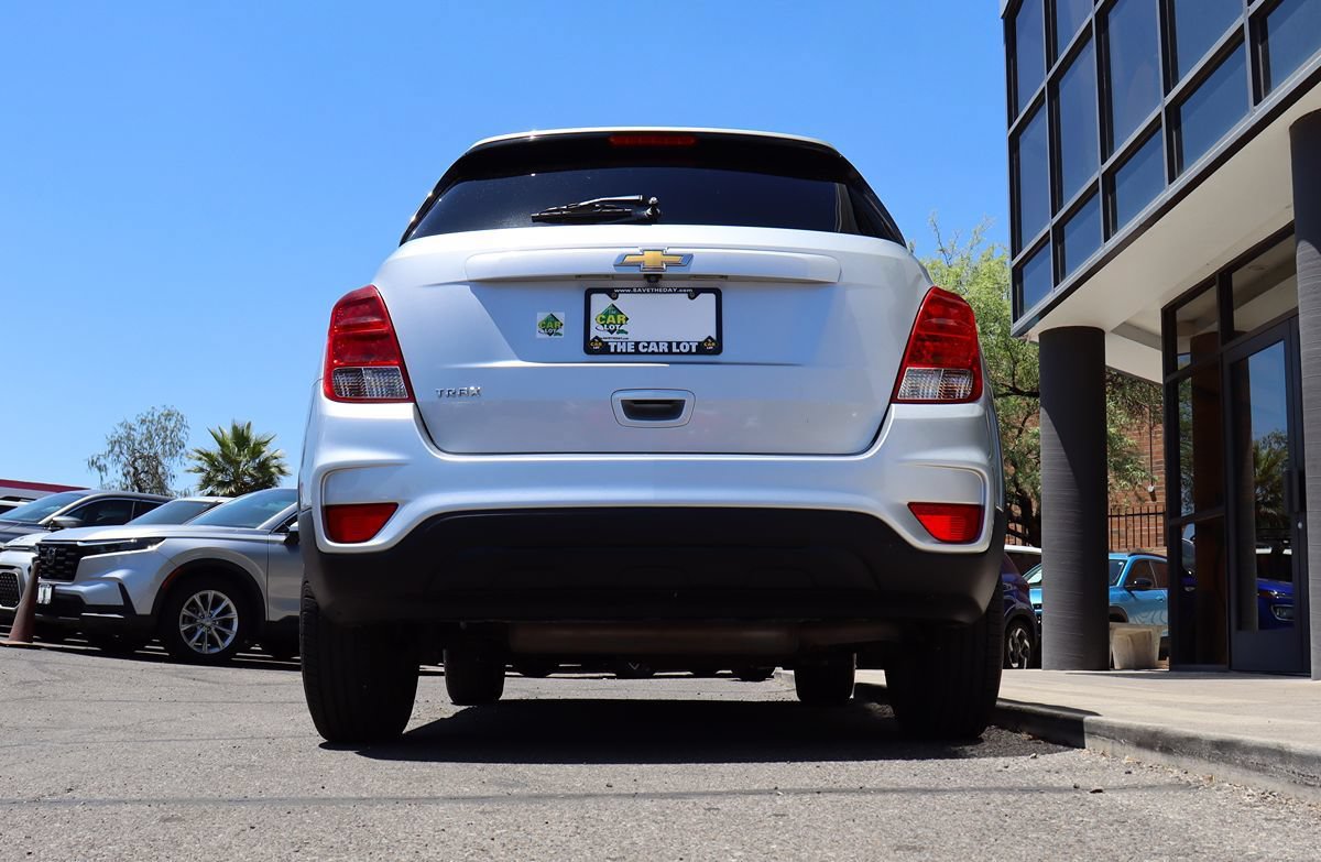 Used 2020 Chevrolet Trax LS w/ Tint and Cruise Package FWD image 12