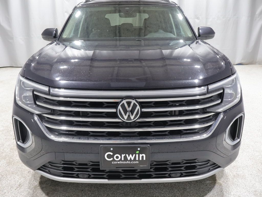 Used 2025 Volkswagen Atlas SE AWD/4WD image 9