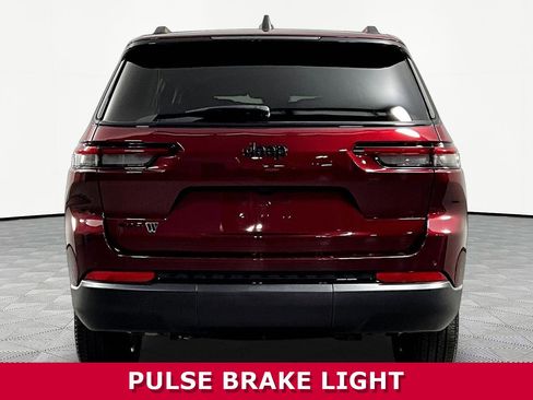 Used 2024 Jeep Grand Cherokee L Altitude image 5
