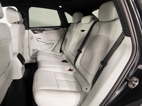 New 2026 Porsche Macan S image 34