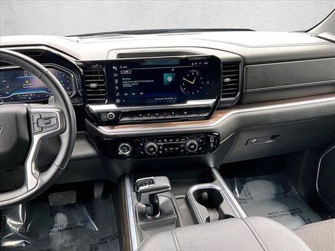 Used 2024 Chevrolet Silverado 1500 LT RWD image 8