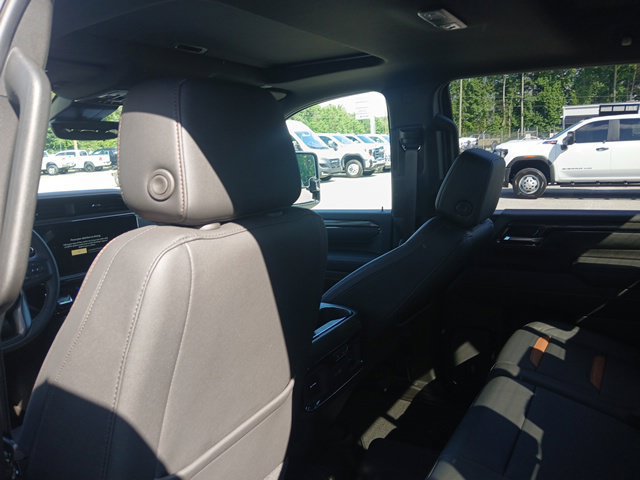 Used 2025 GMC Sierra 2500 AT4 w/ AT4 Premium Plus Package AWD/4WD image 19