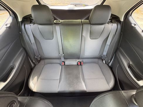 Used 2025 Buick Encore GX Preferred FWD image 36