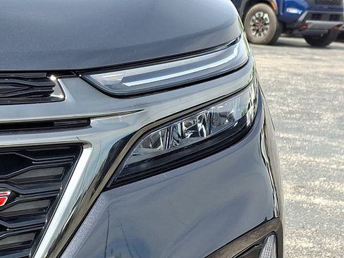 Used 2022 Chevrolet Equinox RS w/ LPO, Floor Liner Package AWD/4WD image 9