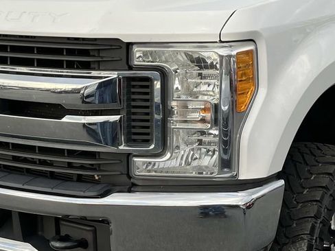 Used 2017 Ford F250 XLT image 11