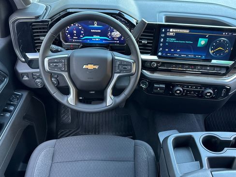Used 2026 Chevrolet Silverado 1500 LT image 17