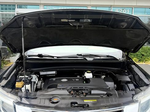 Used 2013 Nissan Pathfinder SV AWD/4WD image 38