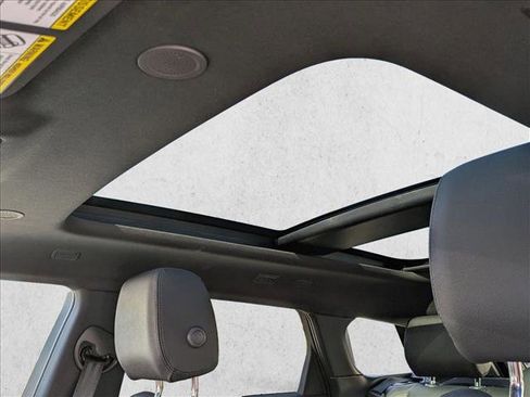 Certified 2026 Land Rover Range Rover Evoque S image 16