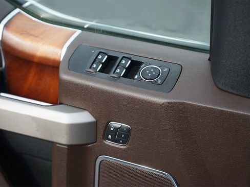 Used 2018 Ford F150 King Ranch w/ Equipment Group 601A Luxury AWD/4WD image 29