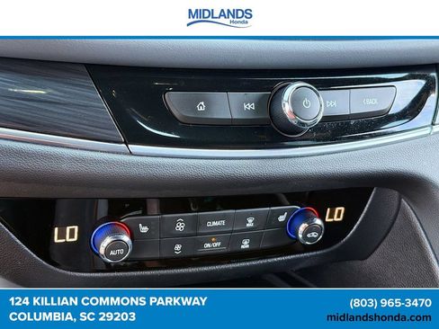 Used 2022 Buick Enclave Essence w/ Experience Buick Package AWD/4WD image 13