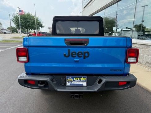 Used 2021 Jeep Gladiator Sport AWD/4WD image 4