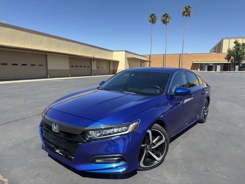 Used 2020 Honda Accord Sport image 3