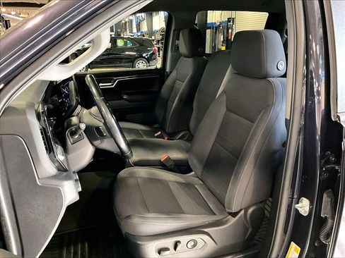 Used 2023 Chevrolet Silverado 1500 LT AWD/4WD image 10