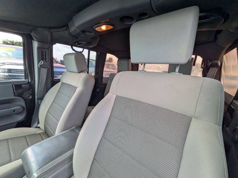 Used 2009 Jeep Wrangler Unlimited X AWD/4WD image 12