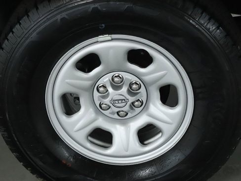 Used 2024 Nissan Frontier S w/ S Utility Package image 38