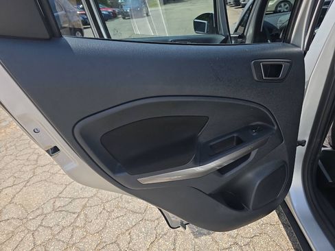 Used 2020 Ford EcoSport SE w/ SE Convenience Package FWD image 10