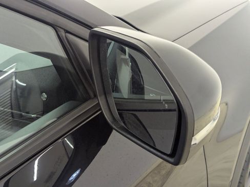 Certified 2025 Ford Explorer ST-Line w/ ST-Line Street Pack image 21