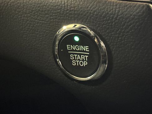 Used 2022 Ford Edge Titanium w/ Equipment Group 301A image 22