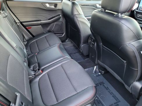 Used 2024 Ford Escape ST-Line w/ Equipment Group 301A image 18