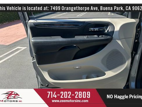Used 2016 Dodge Grand Caravan American Value Package image 38