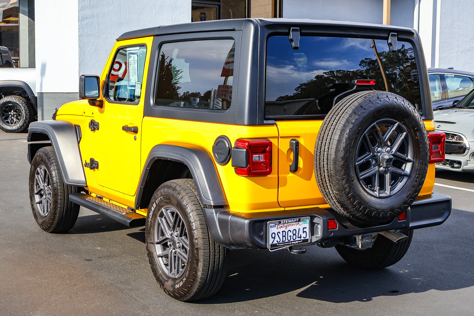 Used 2024 Jeep Wrangler Sport AWD/4WD image 23