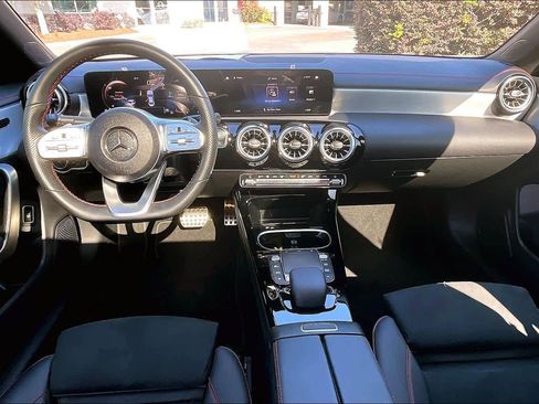 Used 2023 Mercedes-Benz CLA 250 image 16