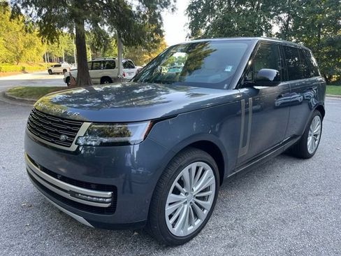 Used 2025 Land Rover Range Rover SE AWD/4WD image 1